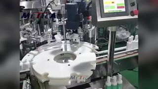 Tappatrice di riempimento dei tappi della pompa per lozione automatica