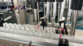 Etichettatrice automatica con tappatore per riempimento bottiglie