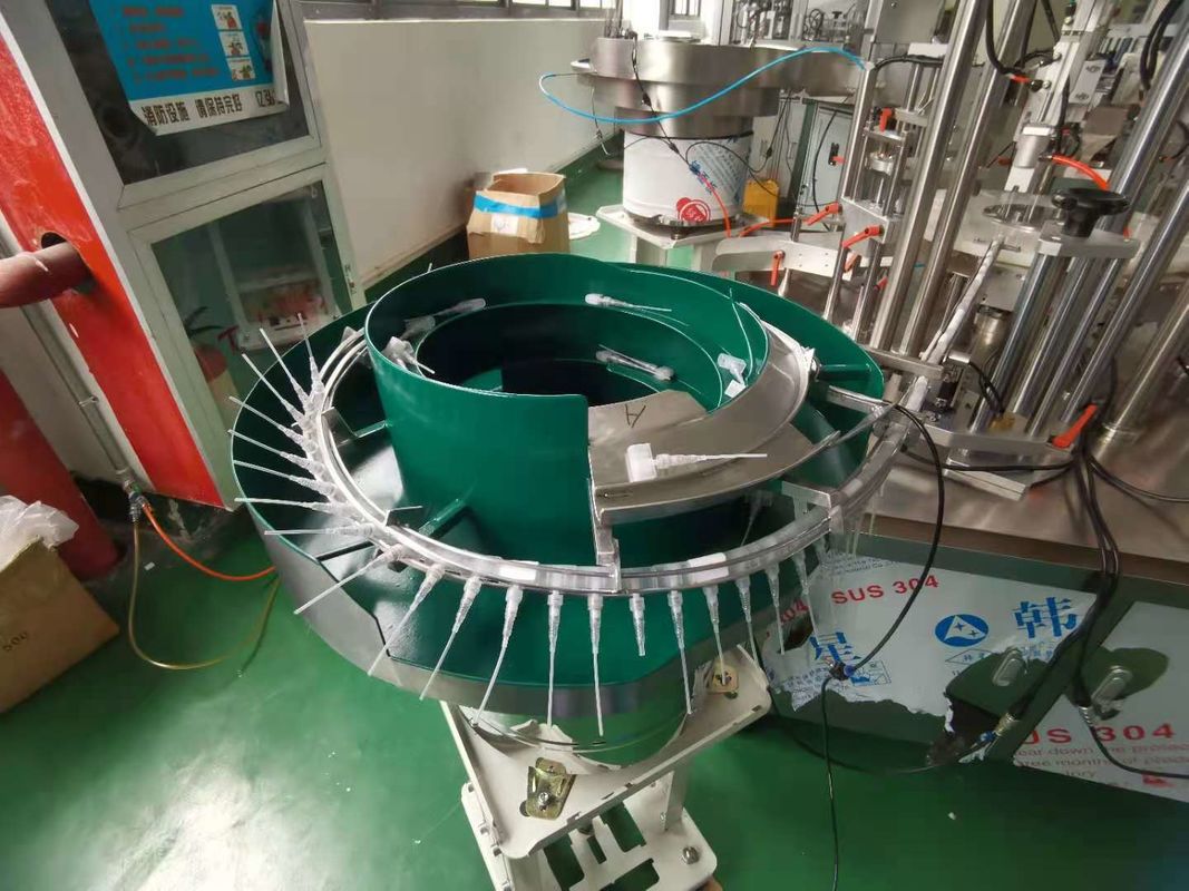 Macchina di riempimento monoblocco per bottiglie di profumi di carta di tasca 1500BPH Tipo automatico
