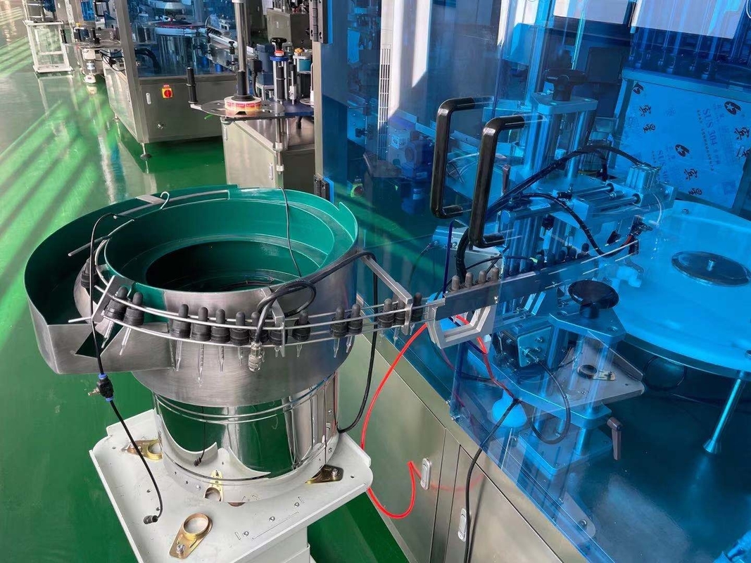 Cappapelle automatiche per riempimento di bottiglie monoblocco per olio essenziale e prodotti simili