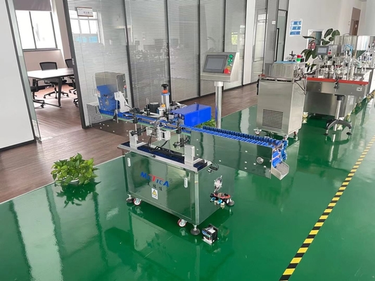 Etichettatrice dell'autoadesivo automatico per il balsamo di labbro del rossetto